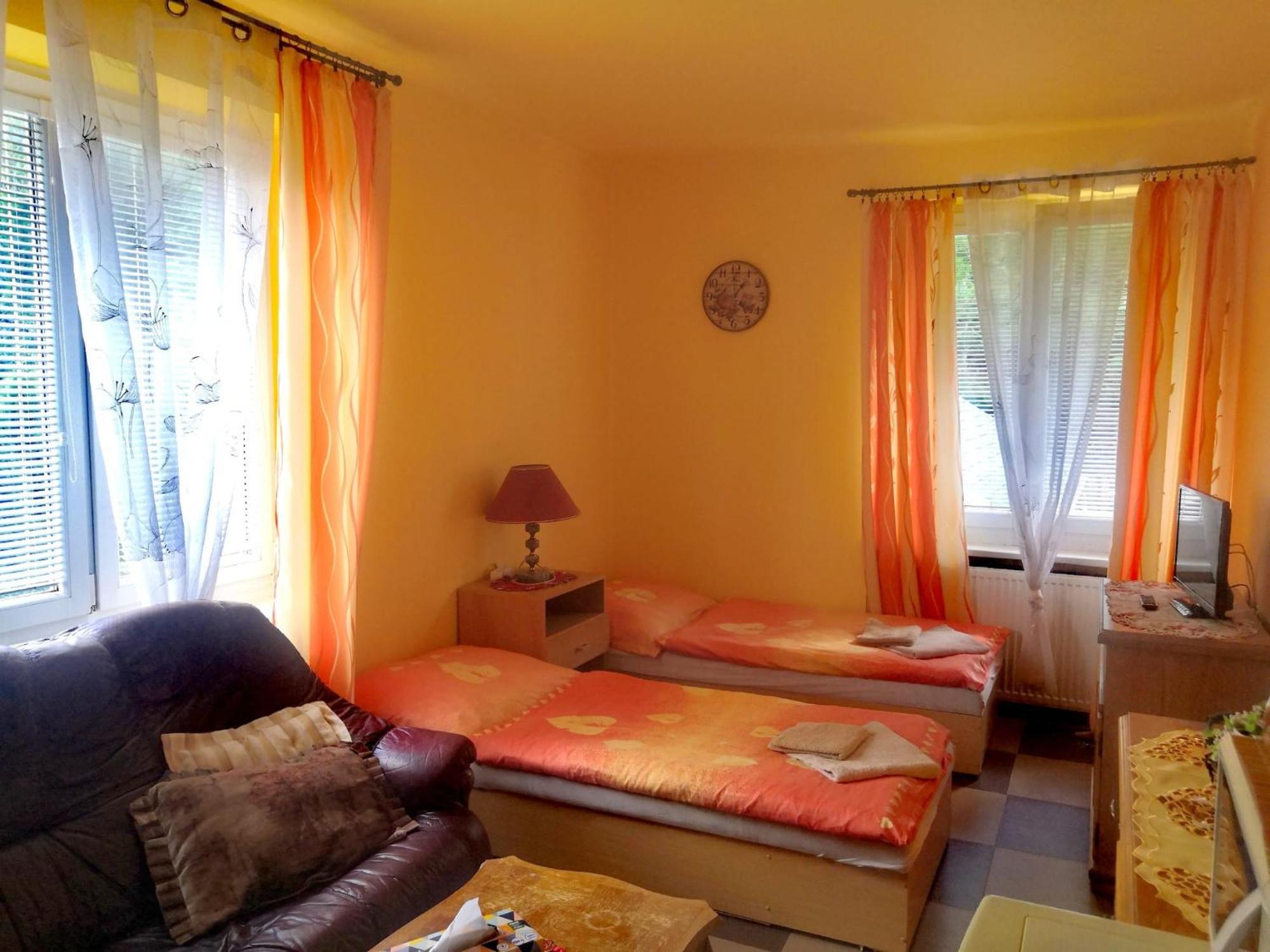 Villa Anastazis - Penzion Eden Karlovy Vary Extérieur photo