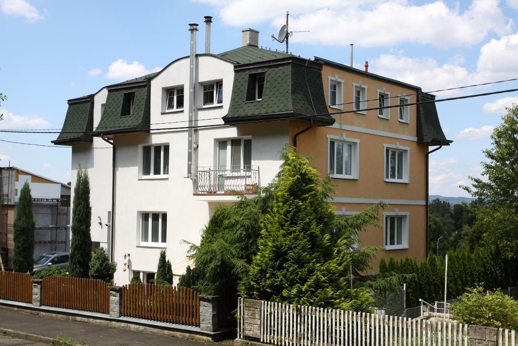 Villa Anastazis - Penzion Eden Karlovy Vary Extérieur photo