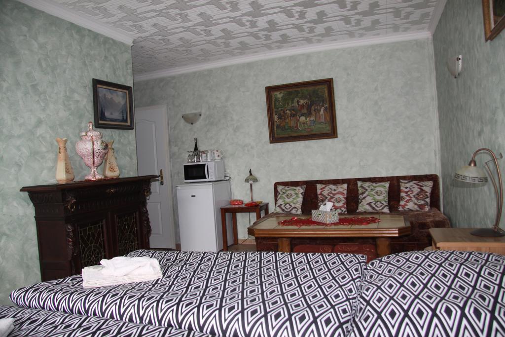Villa Anastazis - Penzion Eden Karlovy Vary Extérieur photo